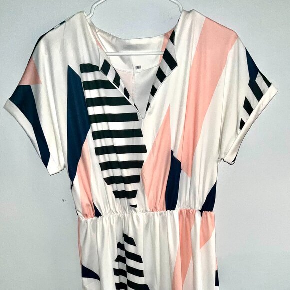 V Neck Short Sleeve Knee Length Dress XL(14) - Picture 3 of 5